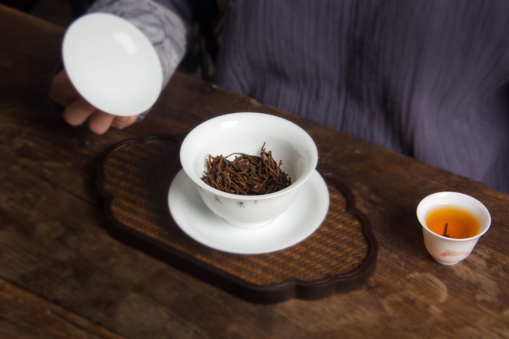  有机红茶出售，雨前采摘，花香浓郁，可零售可批发，有需要联系