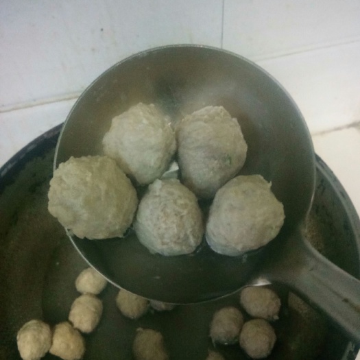 利津县猪肉丸 汀罗丸子