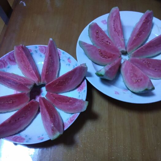 象州县 新鲜的西瓜芭乐，现摘现卖，包甜
