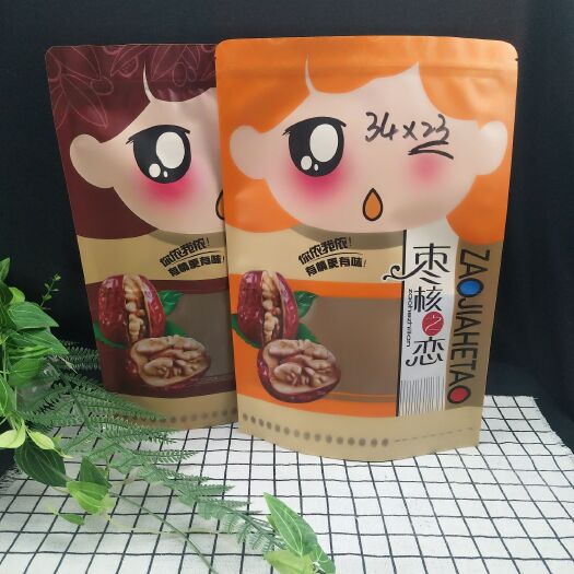 东光县 牛皮纸通用包装袋，枣夹核桃自封袋，新疆特产自立开窗包装袋现货
