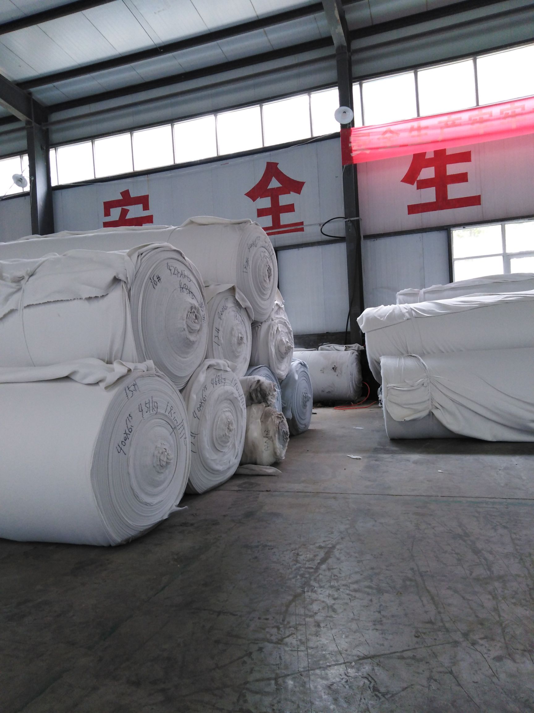 护坡布 国标土工布 长丝土工布 绿色土工布 黑色土工布