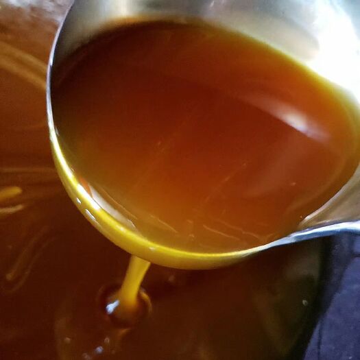 凤县土蜂蜜百花蜜活框蜜一年取蜜一到两次41度以上