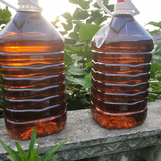 洪雅县 自己家榨的纯菜籽油，货源稳定。