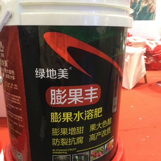 郑州 膨果丰-膨果肥  高产专用水溶肥冲施肥  果大色亮