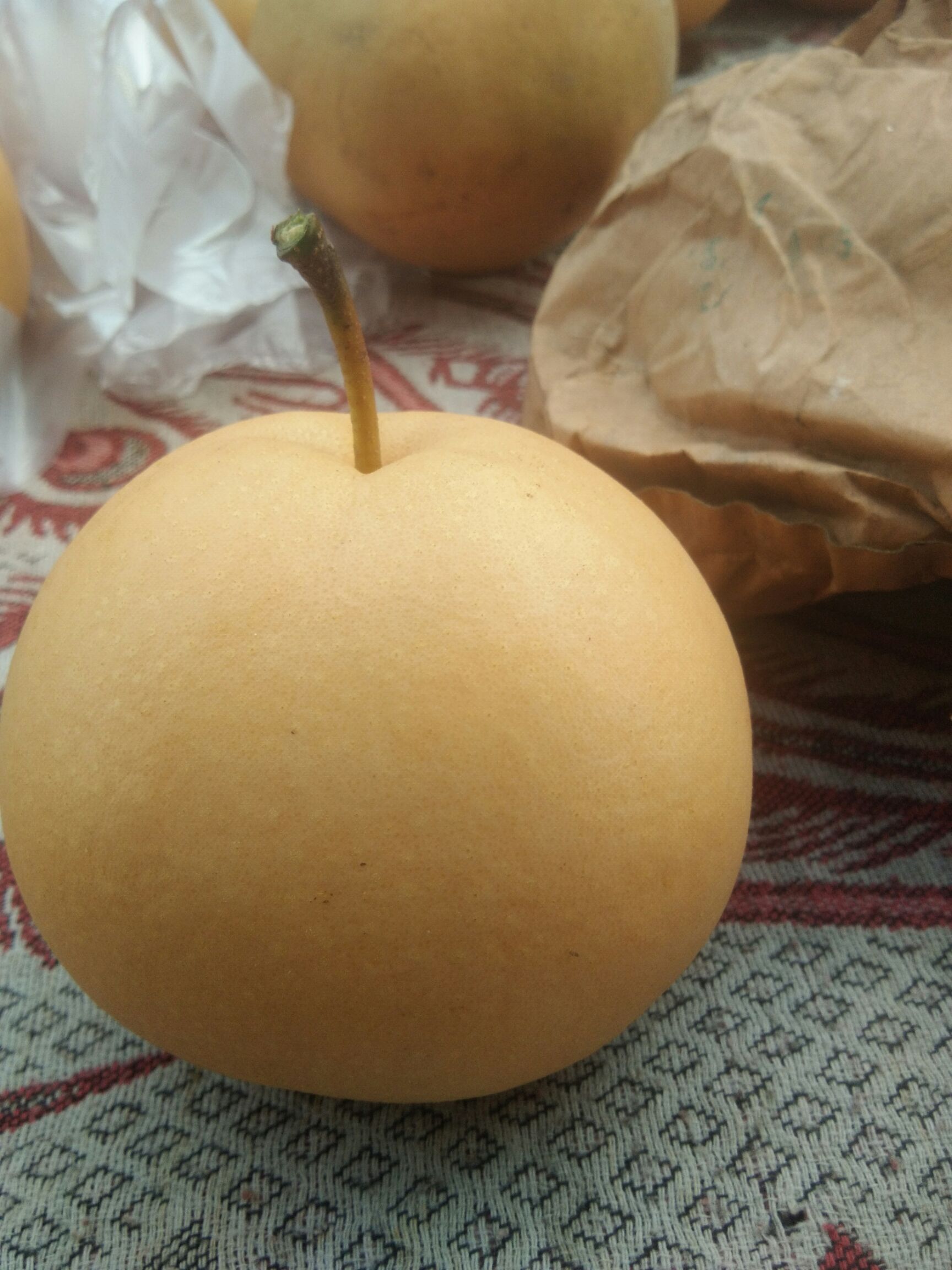  秋月梨，品质高大上，入口甜蜜，吃不够的梨