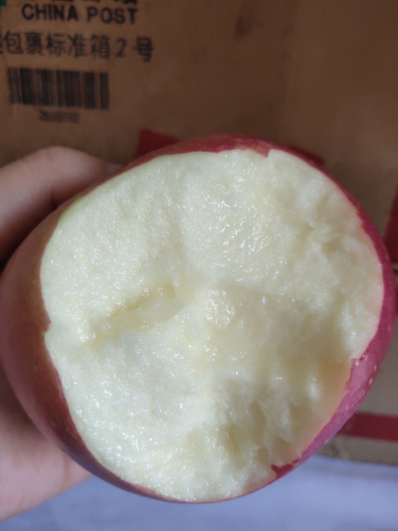 嘎啦苹果 陕西红富士，当季水果，脆甜，75起步通货，产地直发。