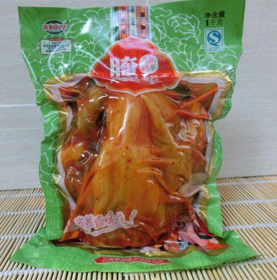 腌制青菜 我们家乡的腌菜挺出名的，相信有好多朋友都尝过
