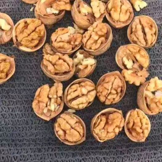 阿克苏市新疆185核桃 30mm以上 去皮 散装