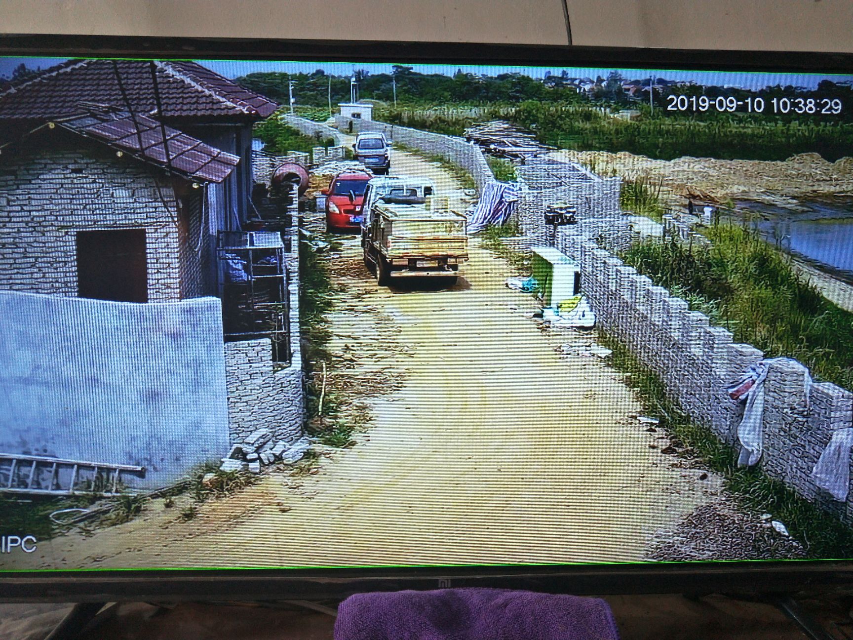 商业用地  果园，鱼塘，养殖，牛棚房屋租