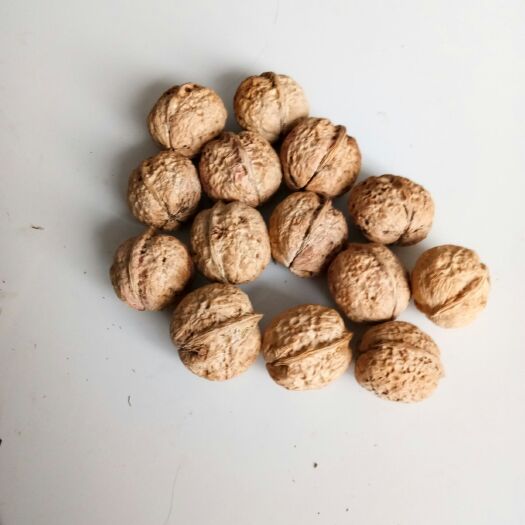 漾濞县云南漾濞核桃 皮薄，肉满，营养价值高，不添加任何防腐剂，自产自销