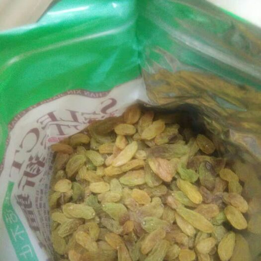 托克逊县 吐鲁番市农民自家产葡萄干