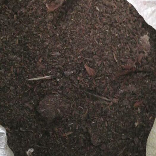 鸡粪，货在楚雄，发往云南各地都方便，运费便宜