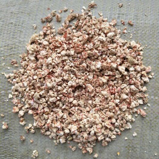 玉米芯  压块颗粒棉籽壳麸皮稻草牛粪棉渣次粉甜菜粕
