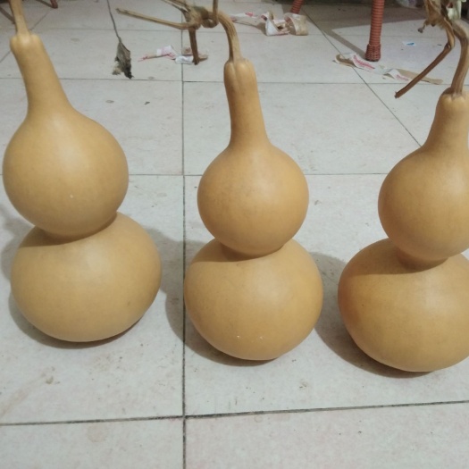 大八宝葫芦，高度35公分左右。