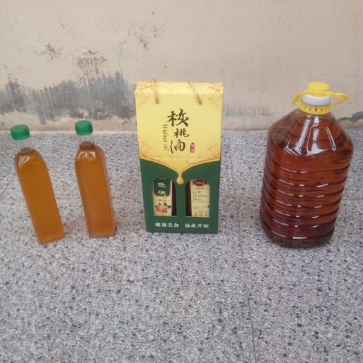 潍坊现榨核桃油 健脑，滋润皮肤秀美护发，是儿童发育期，女性产后康复的食用油