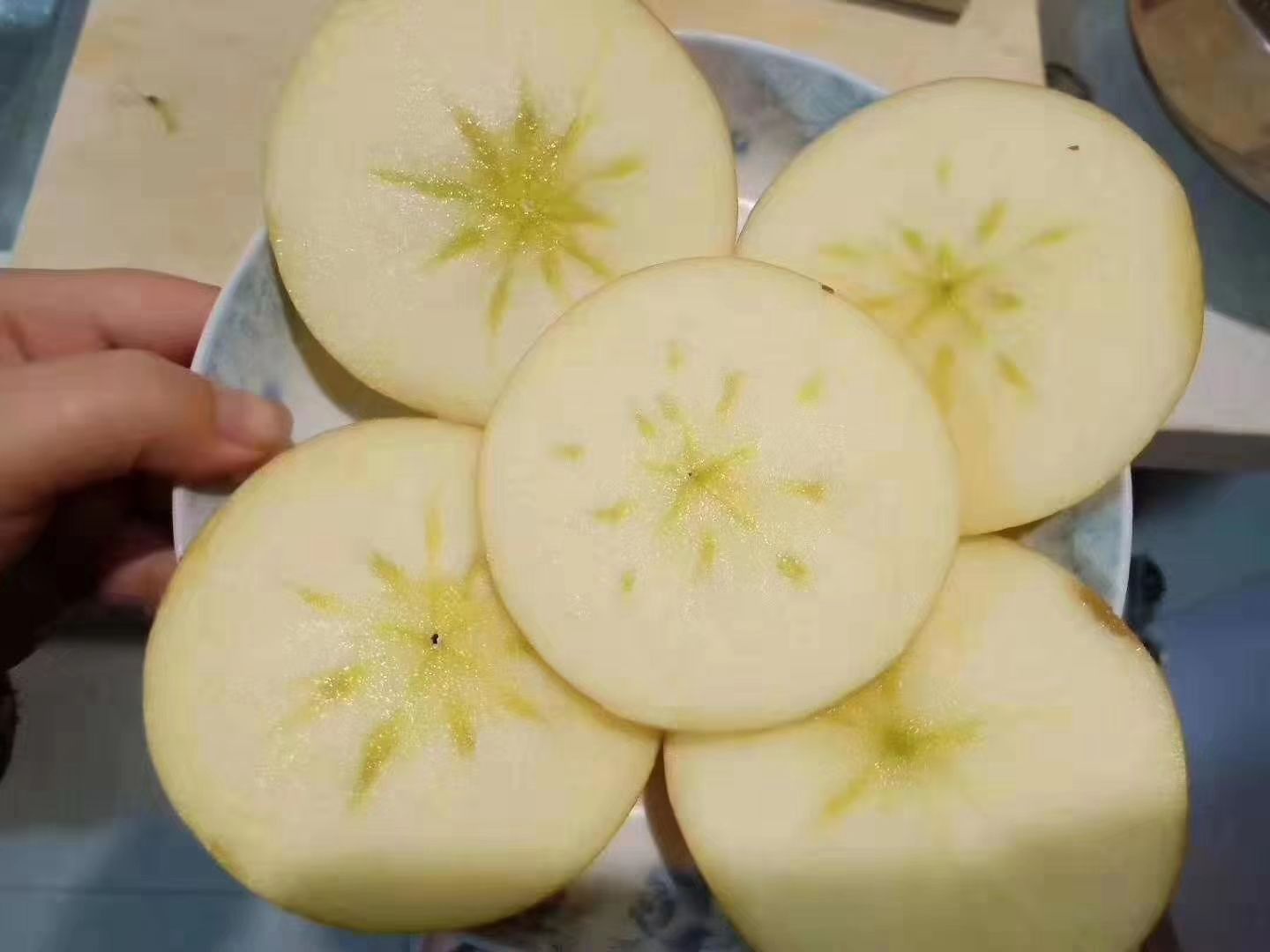  苹果新鲜时令水果运城红富士香甜可口脆香质密