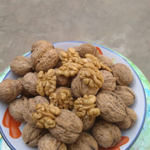 扶风县老树核桃 26~30mm 去皮 箱装