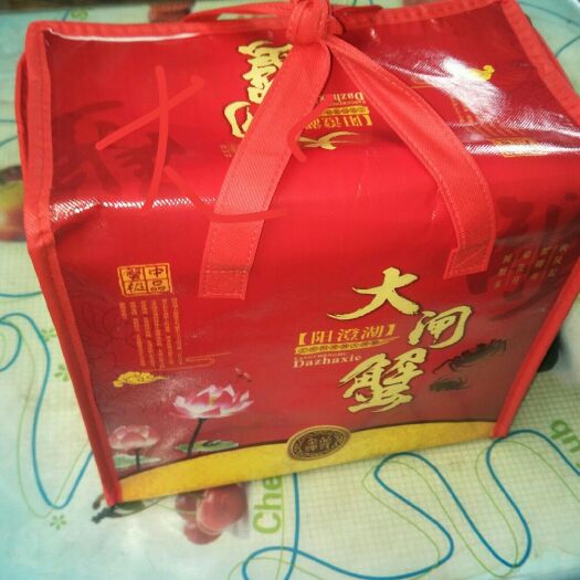 常熟市阳澄湖镇大闸蟹 大蟹吃得才过瘾！五两以上十只装，六只五两公加四只四两母均五百