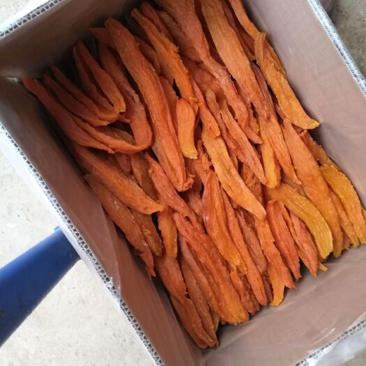 行唐县红薯干 蜜薯条，口感很好，叼起来甜中有香，零食中的美味