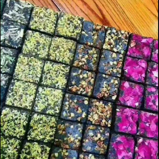 昆明 古方 《姜糖》12种口味
玫瑰 枸杞 大枣 益母草 原味等