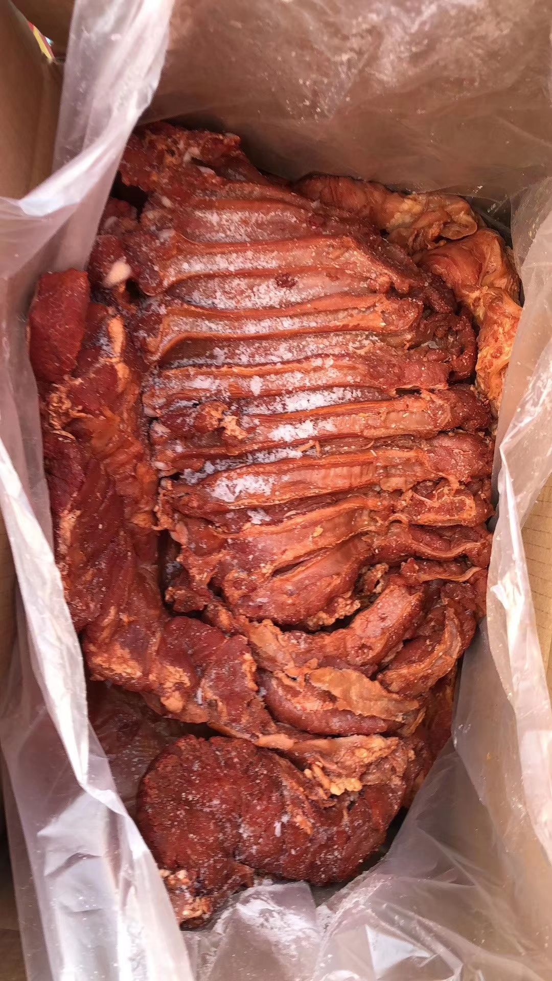 卤牛肉 常年销售各种半成品牛副,质量保证,价格优美!