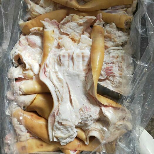 阳信县火烧半去骨，全去骨牛蹄，大量批发。