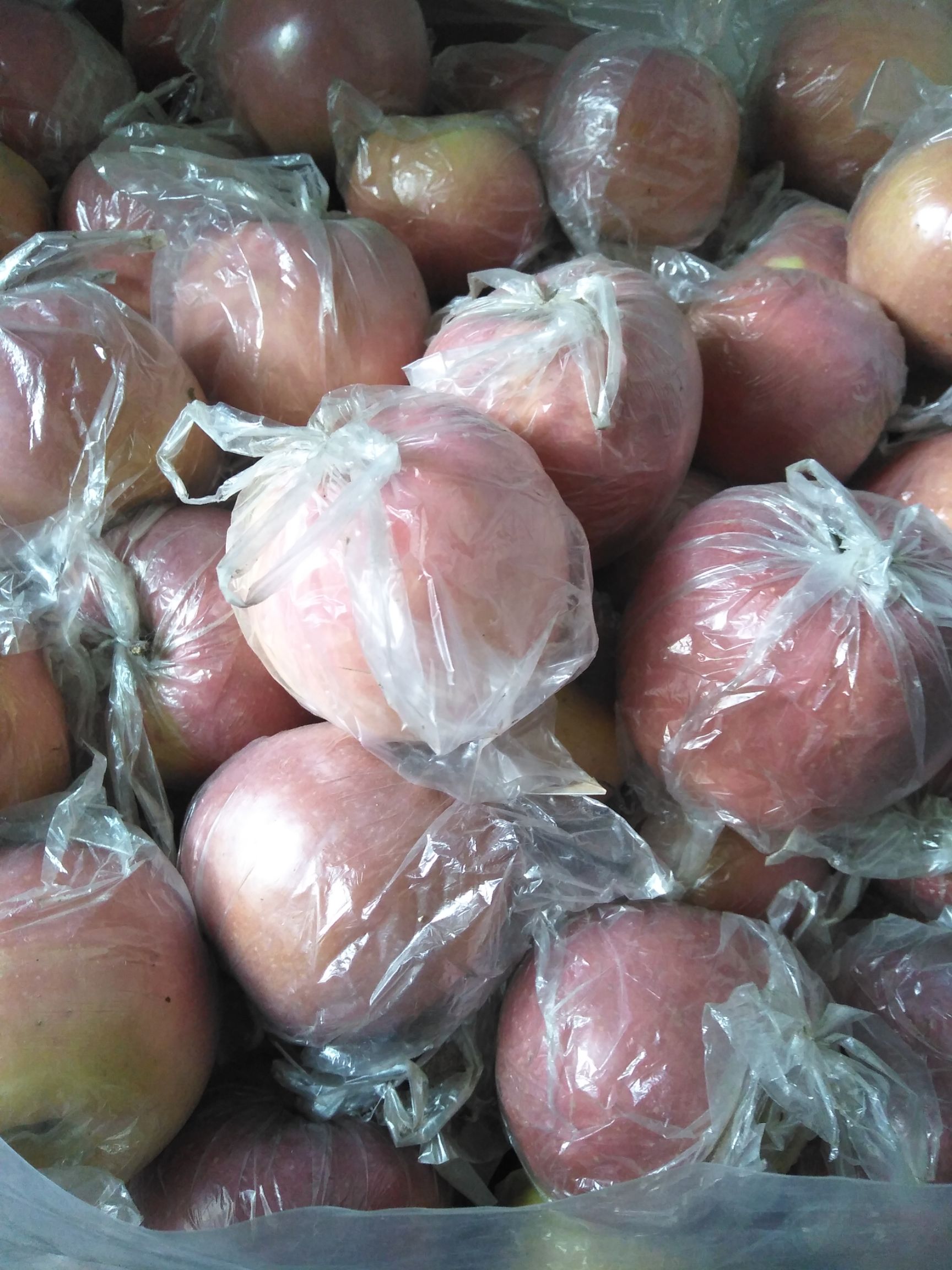 水晶富士 香甜可口，味道纯正，吃过的人都爱吃，卖的回头客