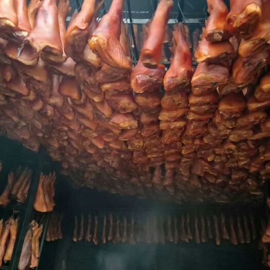 利川市腊肉腊猪脚大量批发
