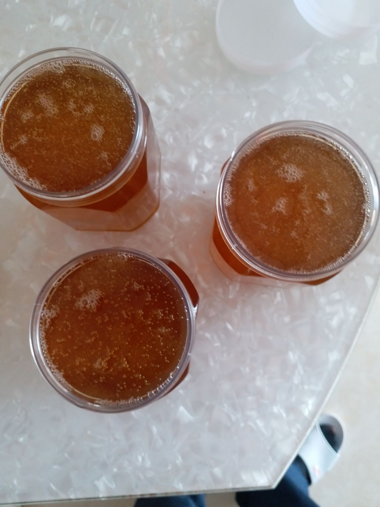 土蜂蜜  秋季九龙腾蜜，养颜**，女人的美肤佳品，服胖者食用佳品。