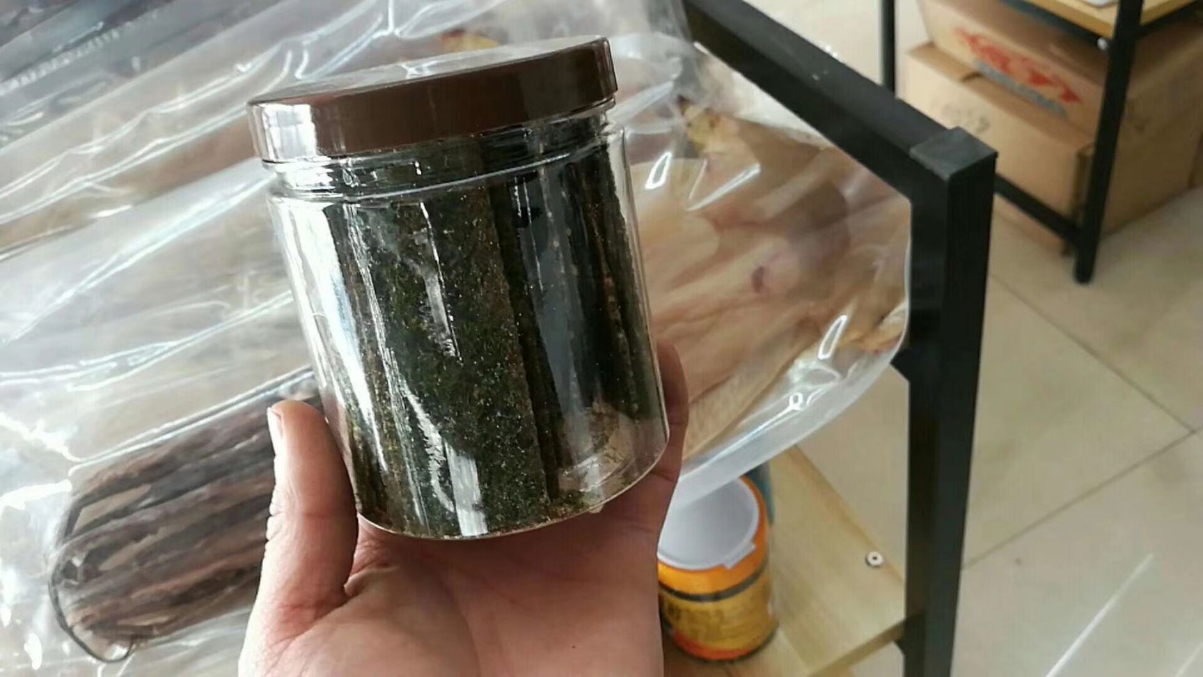  渔家自制夹心海苔