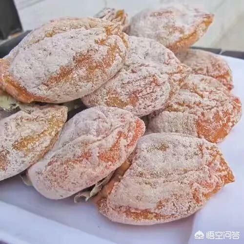 商南县商洛柿饼 冬天霜冻过后，就特别甜，吃的时候，上面就会撒一层白白的霜，