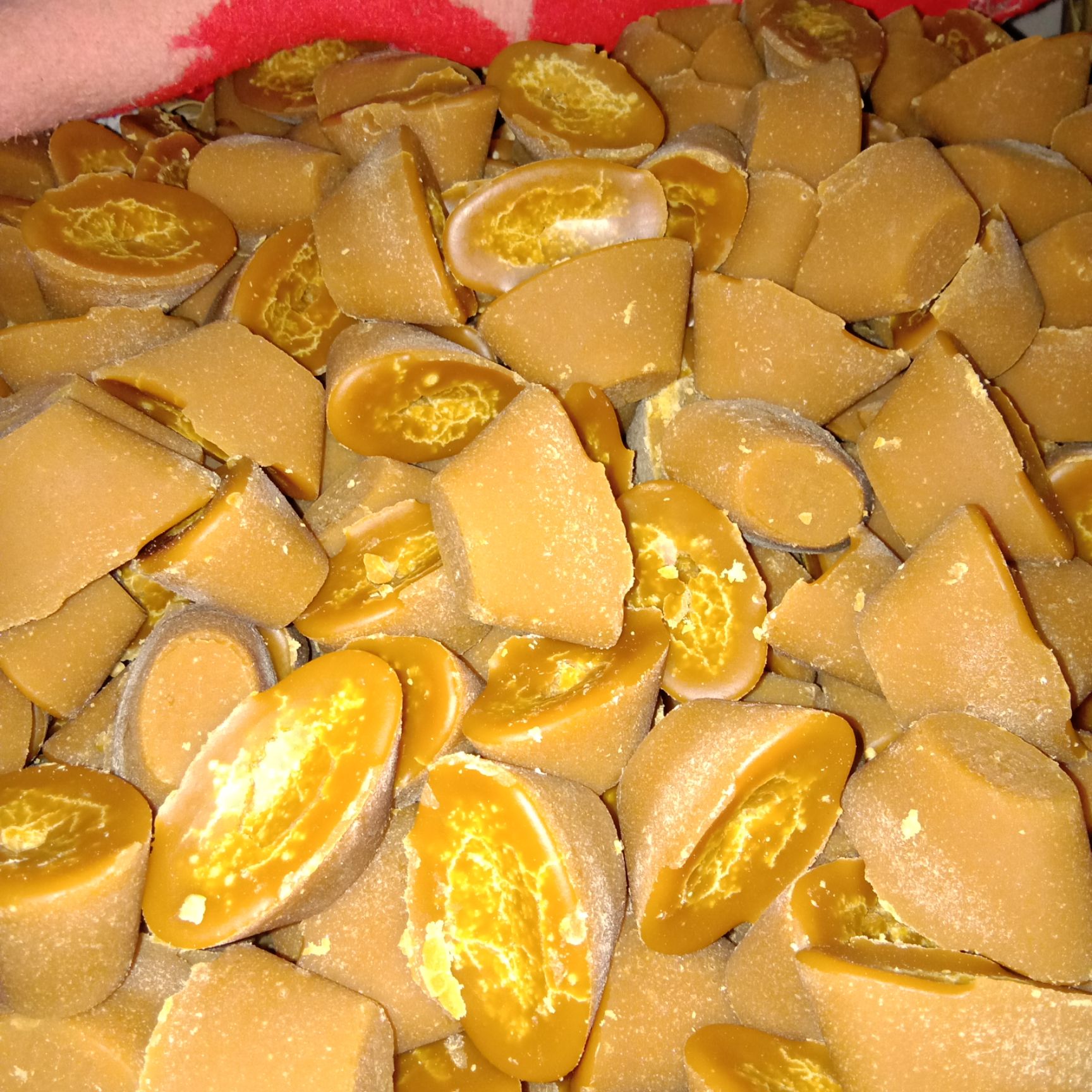 黑糖 玫瑰桂花姜母 茉莉菊花玛卡红枣红花枸杞金银花益母草艾叶。