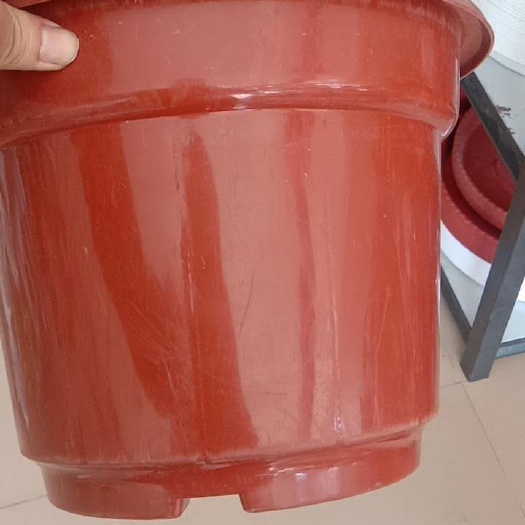 桶  铁红色矮胖花盆，摔坏了算我得！只做质量！200个起批。