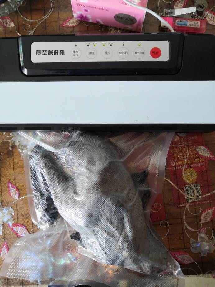  绿色果园散养土鸡