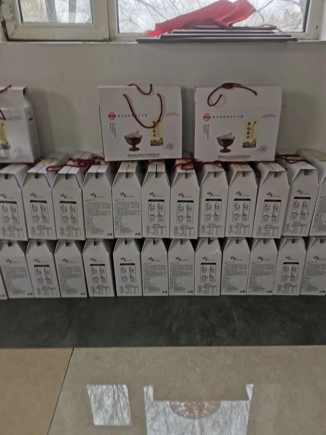 东北大米 品名:劝农兴牌，产地:长春市莲花山生态度假区 旱稻