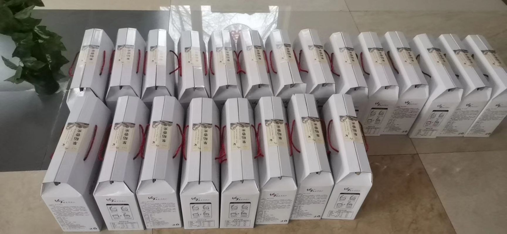 东北大米 品名:劝农兴牌，产地:长春市莲花山生态度假区 旱稻
