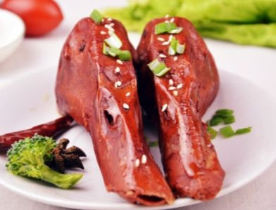 信丰县卤鸭 卤制香辣鸭头，开袋即食，夜宵小吃大排档ktv酒吧热销产品