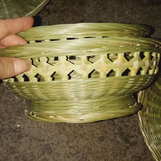 灵山县果盘/果篮 广西竹艺纯手工制作，果盘摆件，各式各样，可下单定制价格美丽需