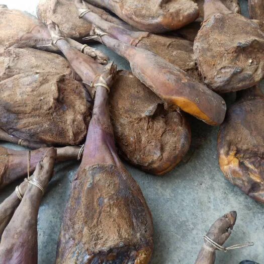 泸西县腊火腿 云南高原.烟熏低盐火腿