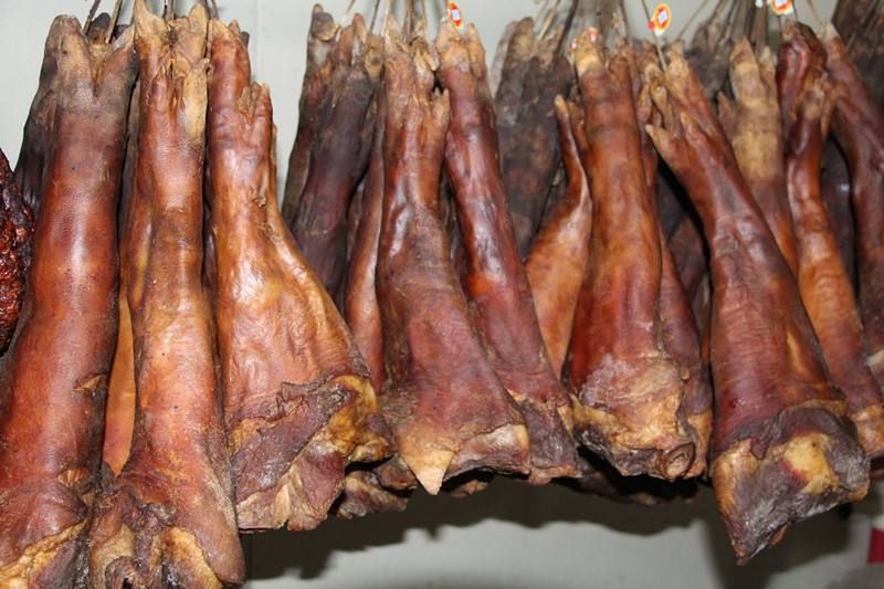  腊猪脚(厂家直供）