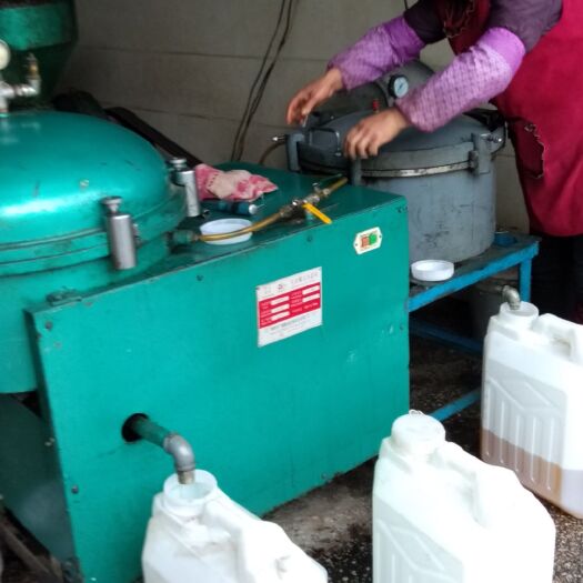 象州县压榨山茶油 正宗农家压榨茶籽精油