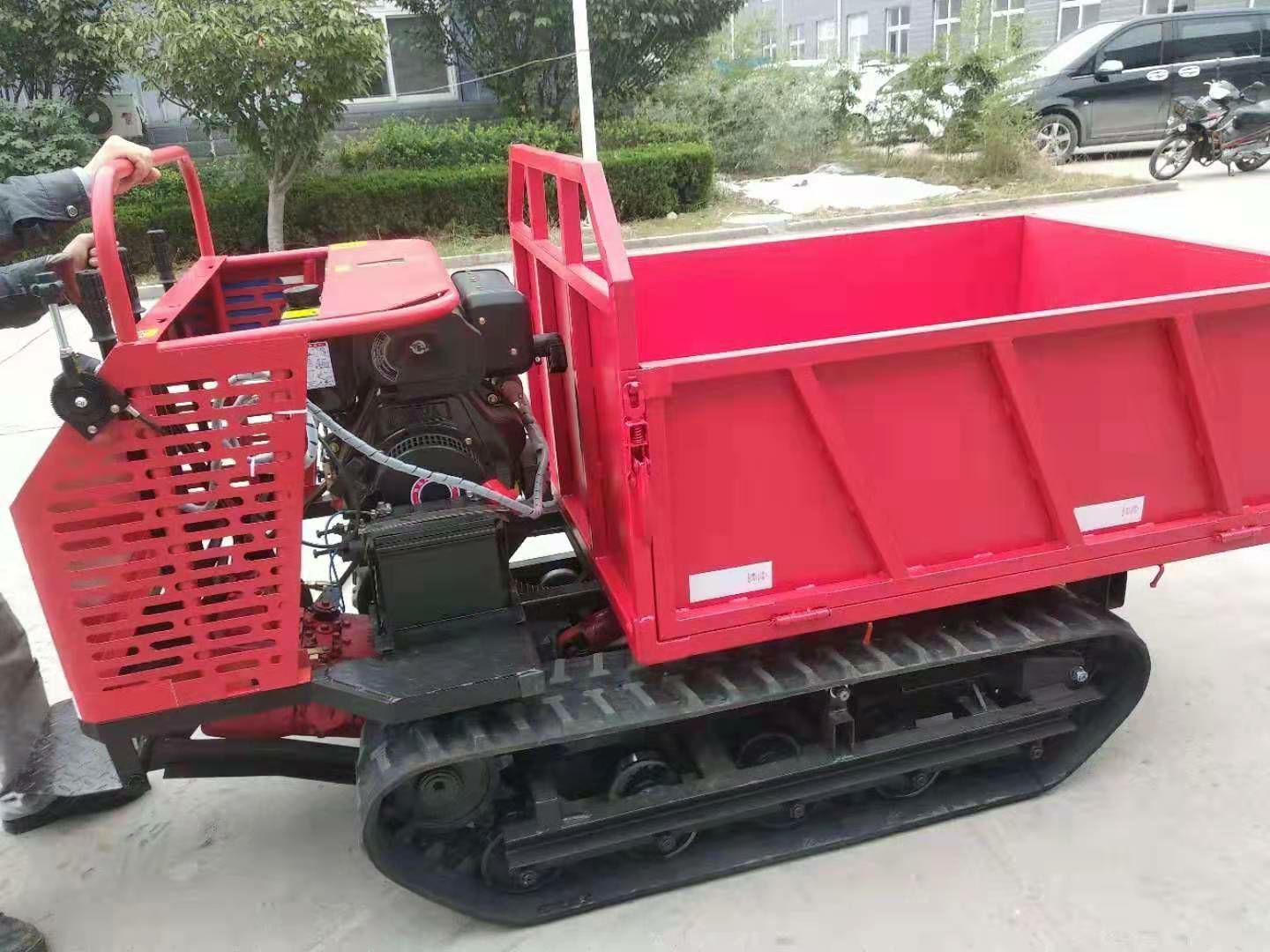  履带式运输车爬坡能手小型果园拉货运输车