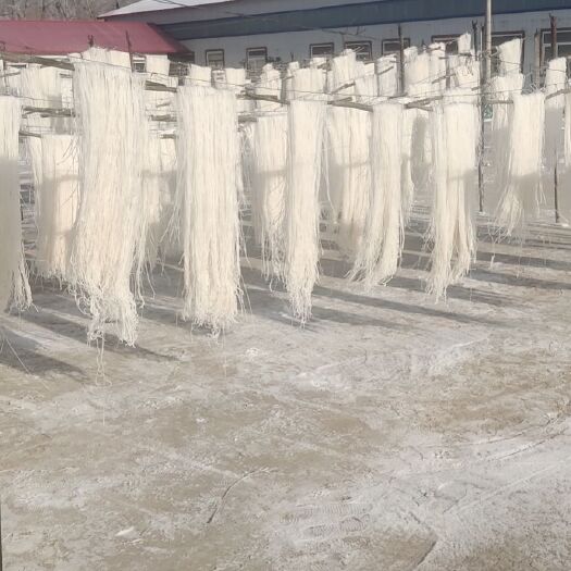 敖汉旗 自己家新鲜的手工土豆粉条已出，自家生产的土豆淀粉漏的纯手工粉