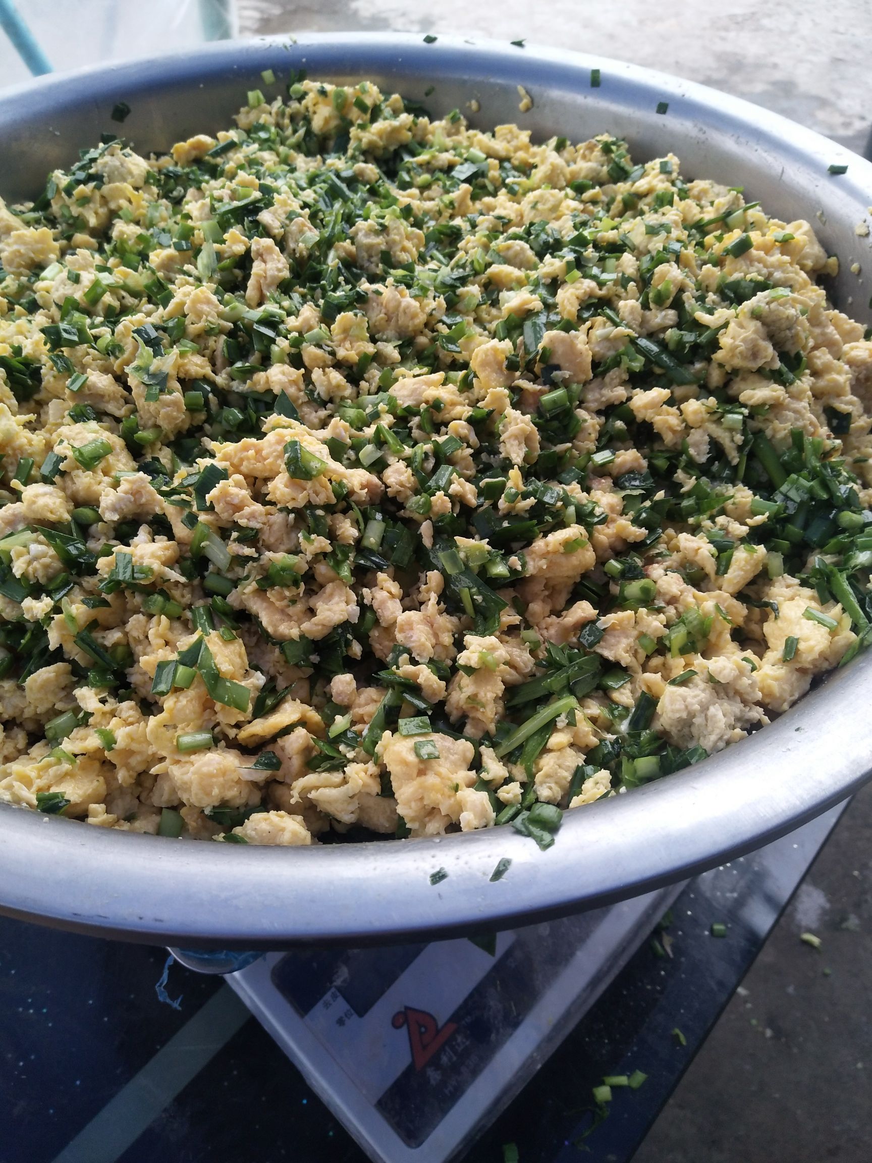 饺子皮 韭菜鸡蛋素馅饺，皮薄馅大，爽滑弹口，劲道鲜美！