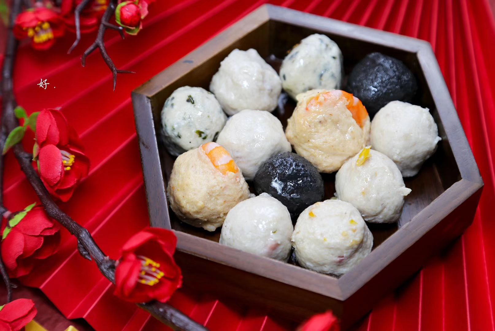 虾丸 海鲜混合丸子 有虾仁丸扇贝丸墨汁丸马鲛鱼丸墨鱼丸紫菜丸