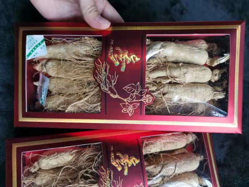 足年长白山人参，生晒参，营养价值高，自己家加工，，无硫