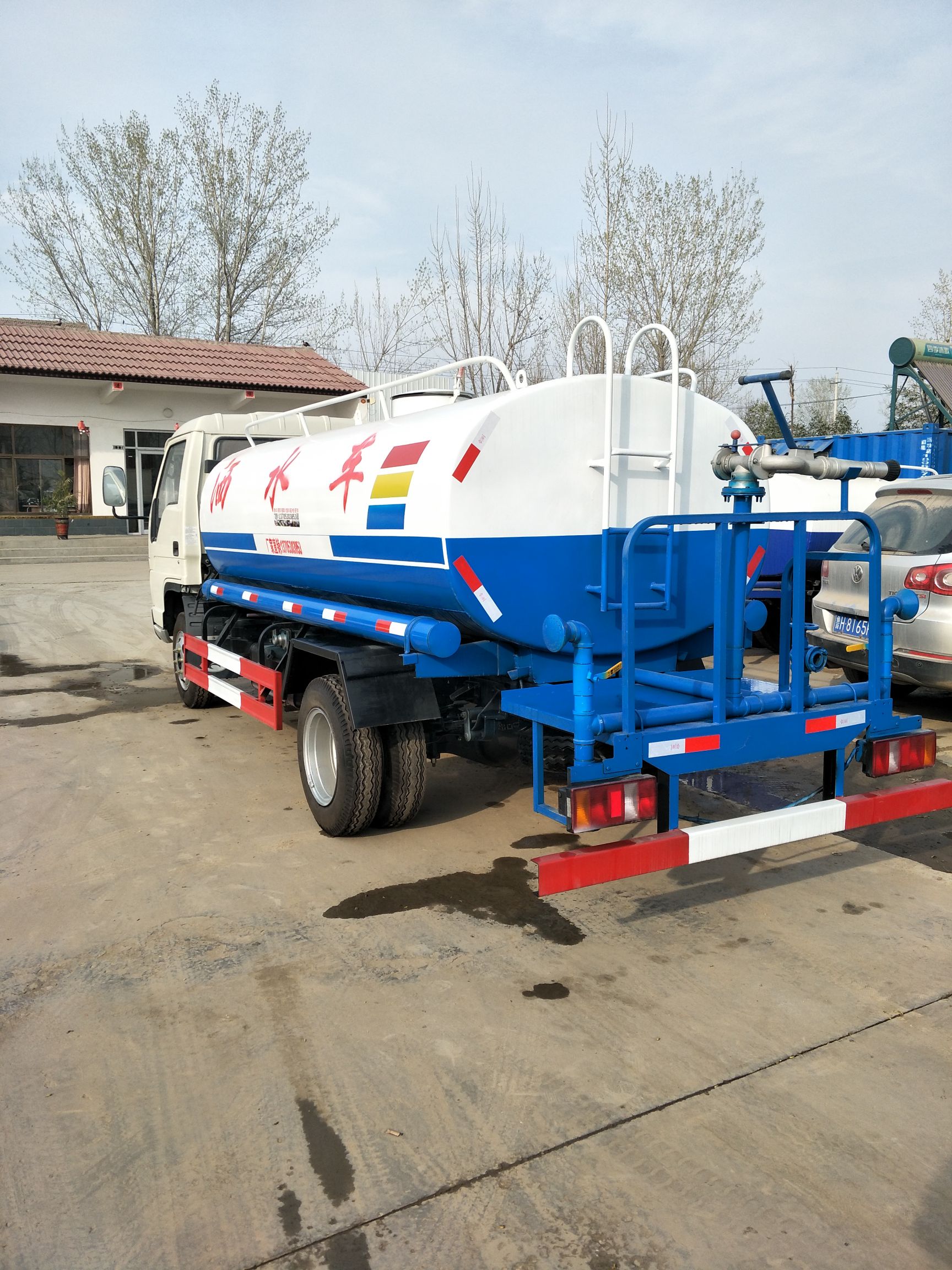  厂家直销 洒水车  雾炮降尘车 电动洒水车 价格低 质量优