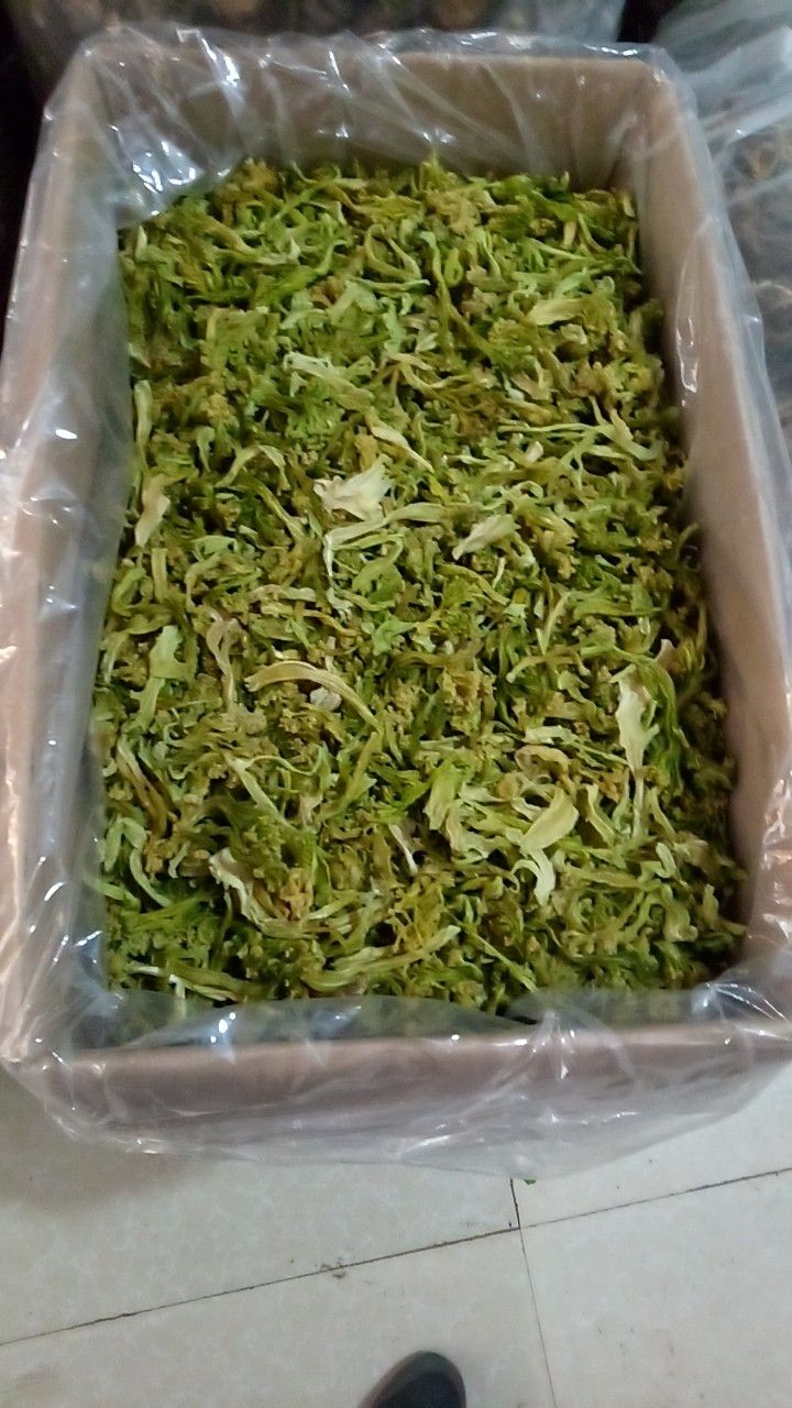 货品包装 箱装 品种名 干花菜 干度 9成干 实体批发,保质保量