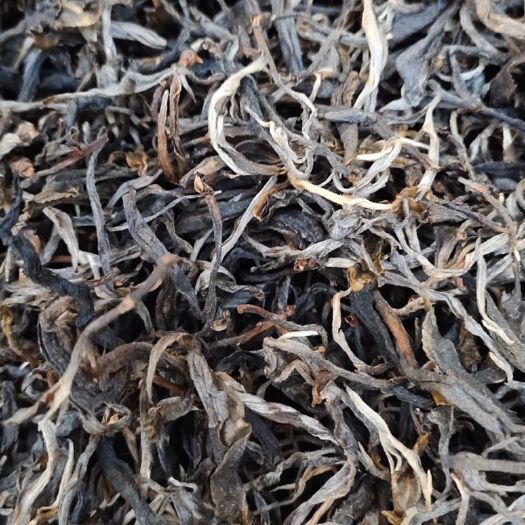 勐腊县普洱生态茶 生态易武茶叶，生茶散料，喜欢大货的联系我。