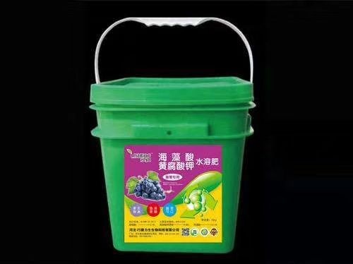 行唐县复合肥  果树专用肥 海藻酸，黄腐酸钾水溶肥:葡萄专用肥